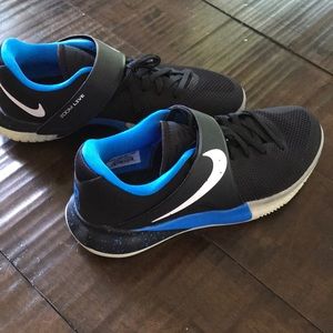 Nike Zoom Live Shoes